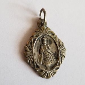 Vintage Infant of Prague religious medal pendant silver tone